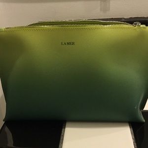 ****FREE GIFT WITH PURCHASE *****Cosmetic bag